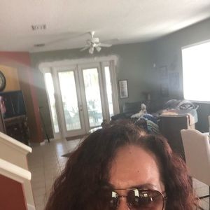 Meet your Posher, Anne